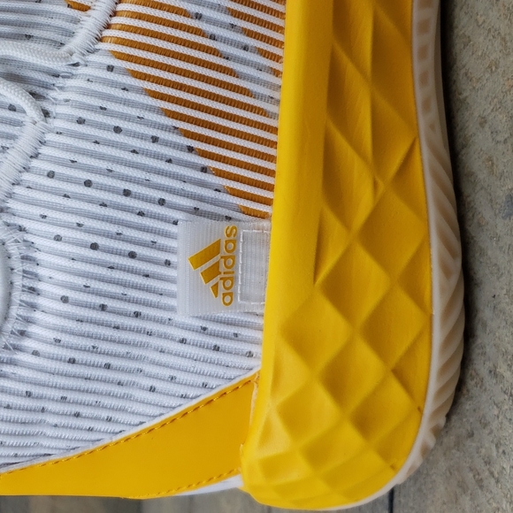 adidas SM Pro Boost Low Men's Basketball Shoes White Yellow - Picture 4 of 11